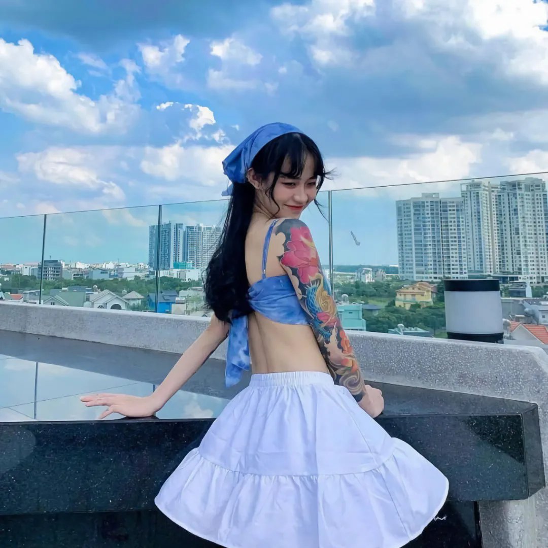小妞死翘翘